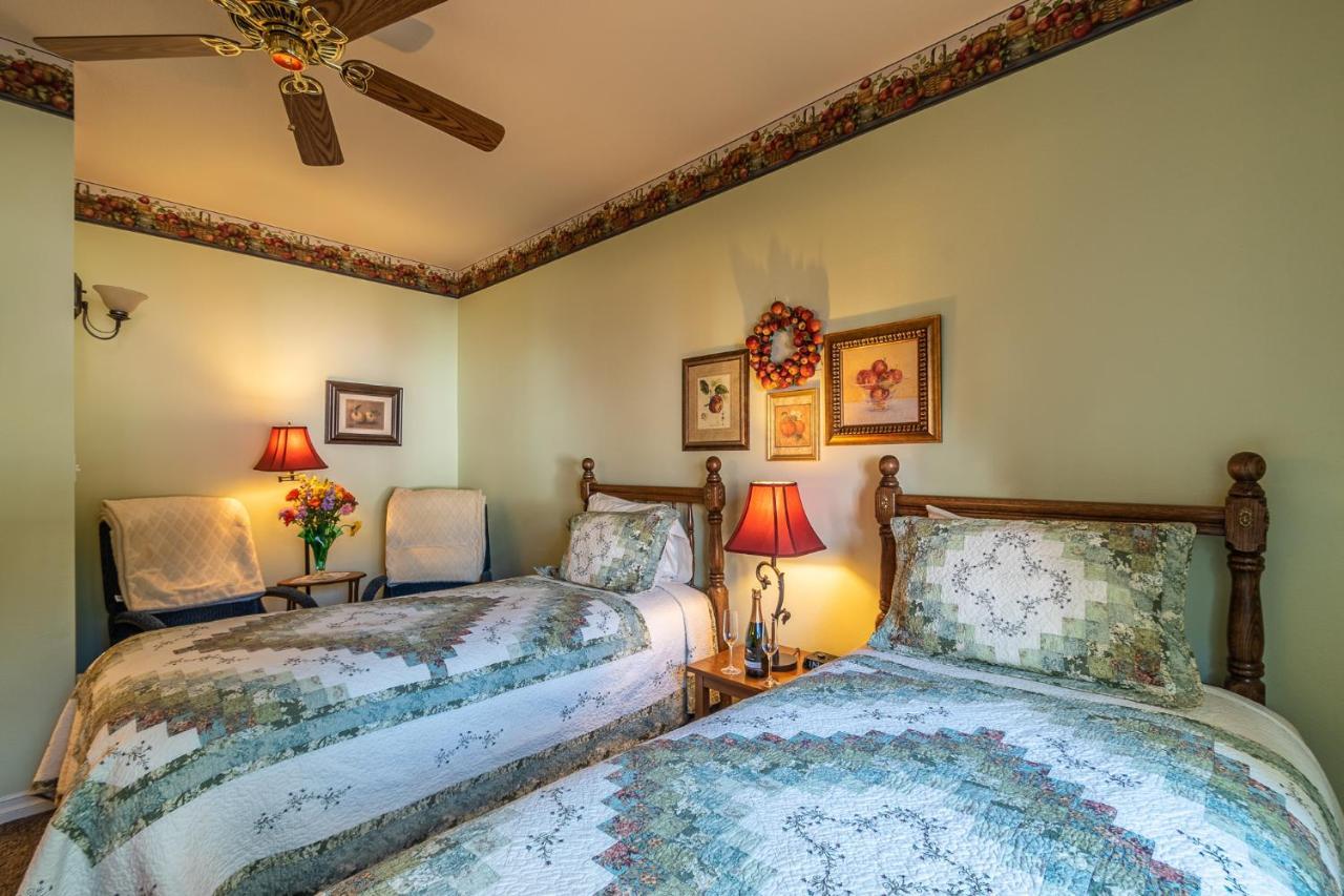 Apples Bed And Breakfast Inn Big Bear Lake Exterior foto